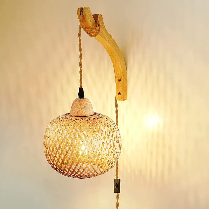 Lampada da wand in bambù e rattan EcoAura