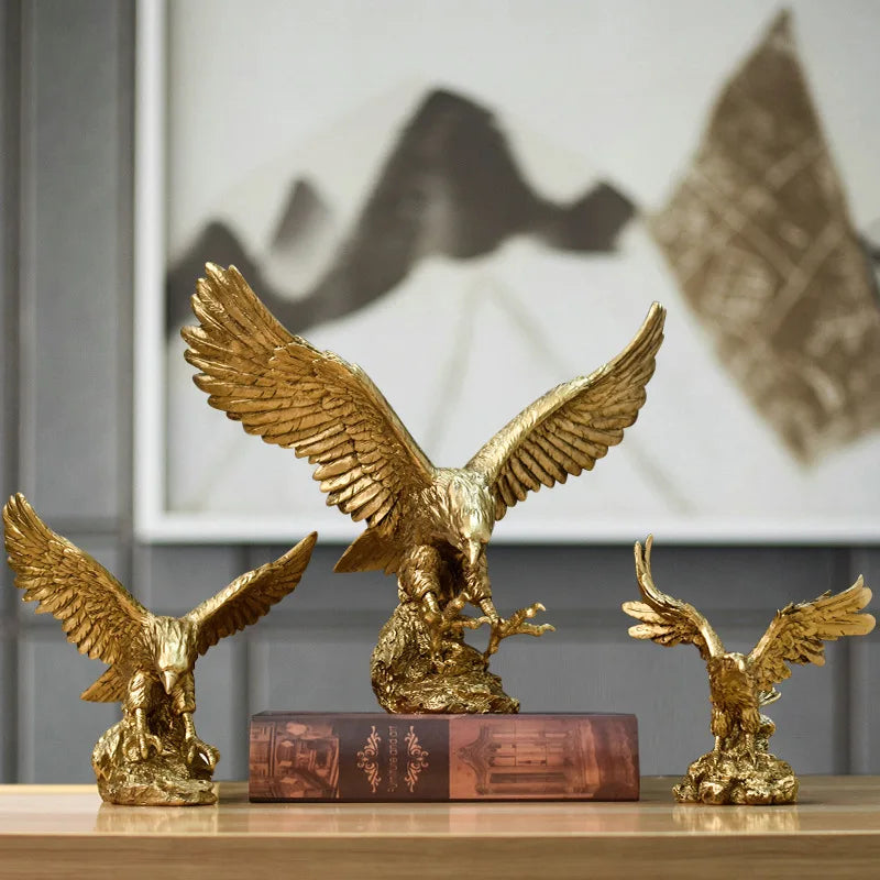 Goldener Adler Skulptur