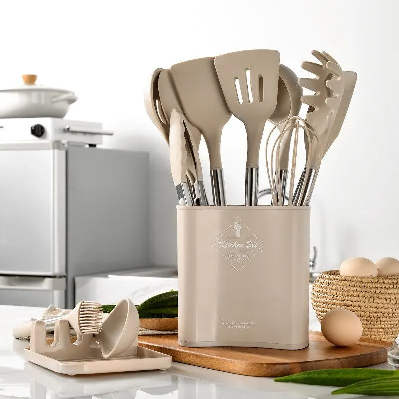 Set da utensilis da cucina en silicon | 13 pieces